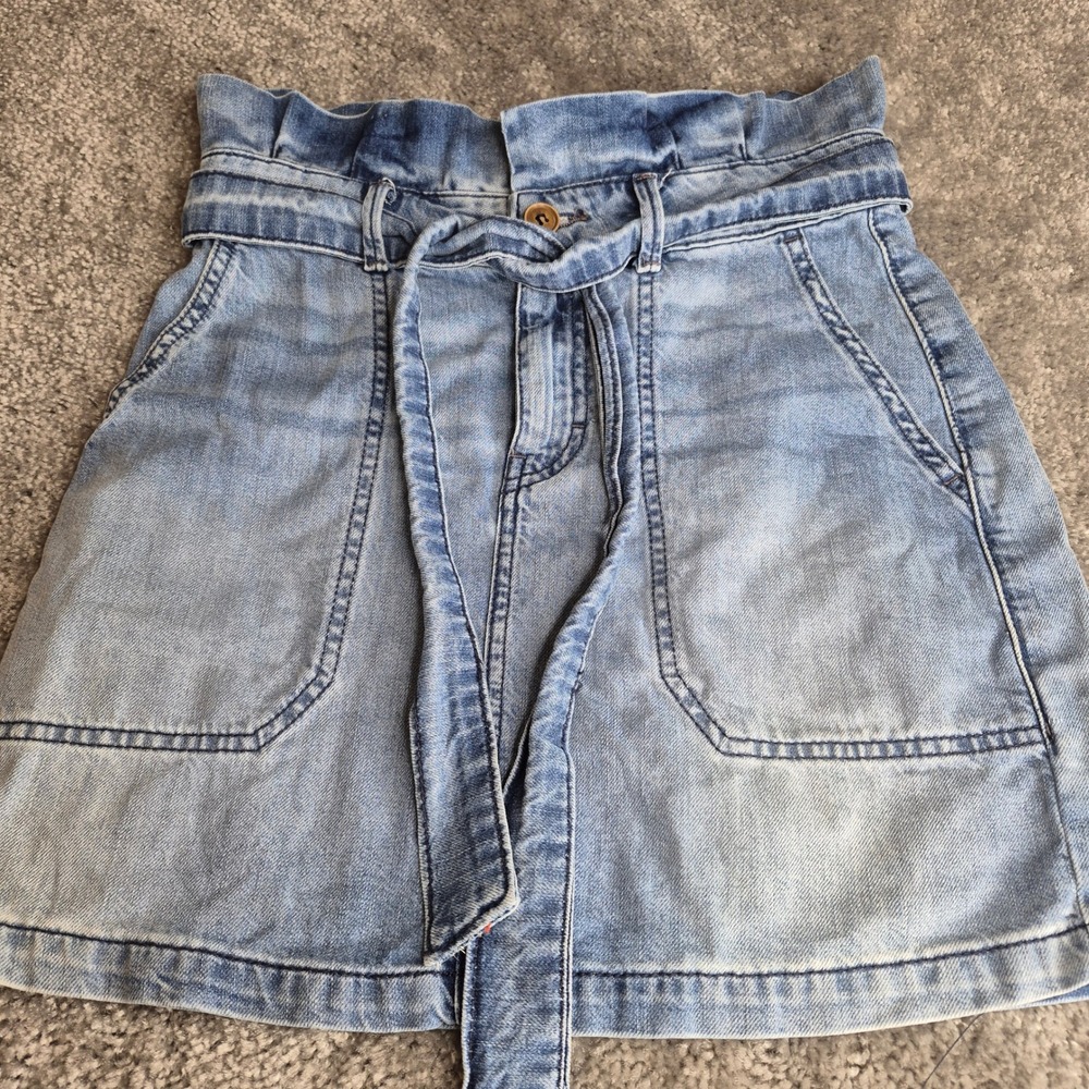 Free People Denim Mini Skirt Sz 2 High Waisted‎ Light Wash Blue Cotton